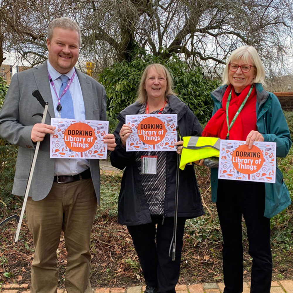 Litter pickers added to the Library of Things